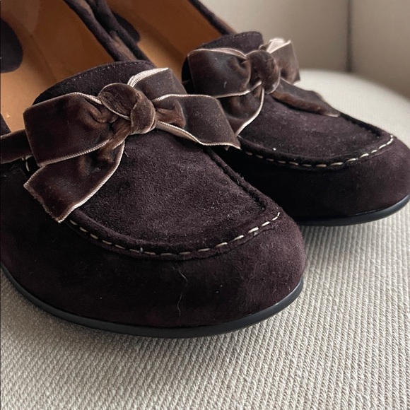 Naturalizer | Brown Suede Heels | Velvet Bow Detail | Size 10 | NWOT - Picture 11 of 12